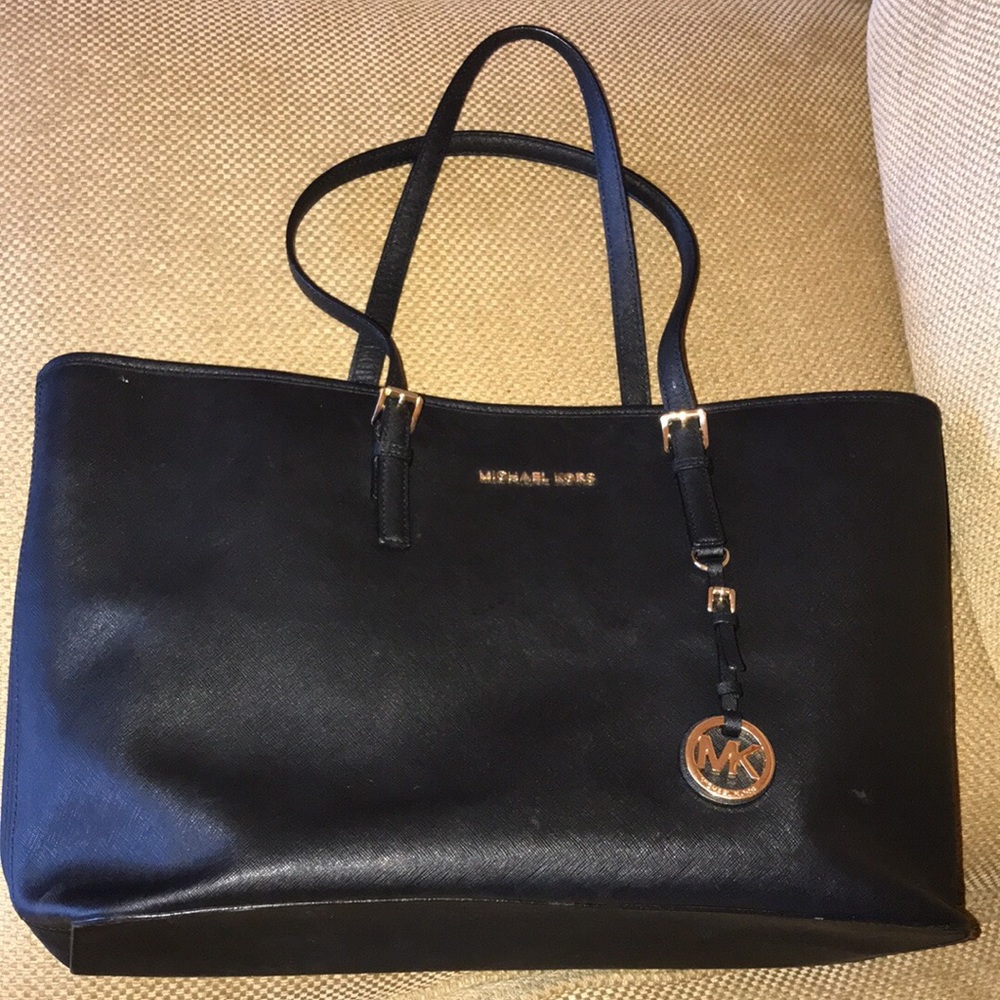 🛑Michael Kors Saffiano Tote.🛑.FLASH SALE❤️